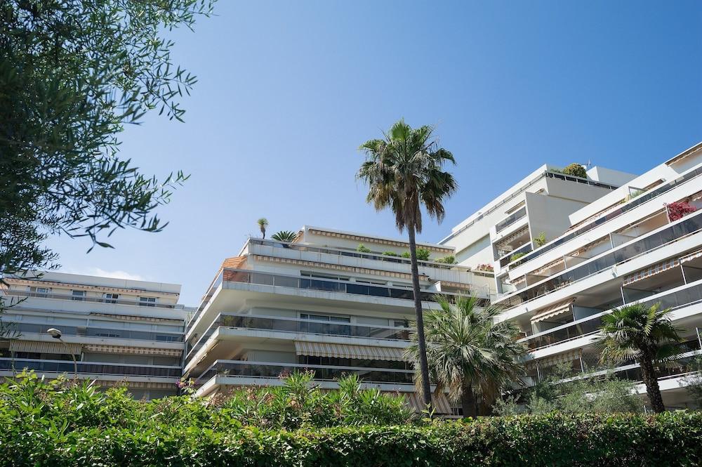 Residence Pierre & Vacances La Rostagne Juan-les-Pins Exterior foto