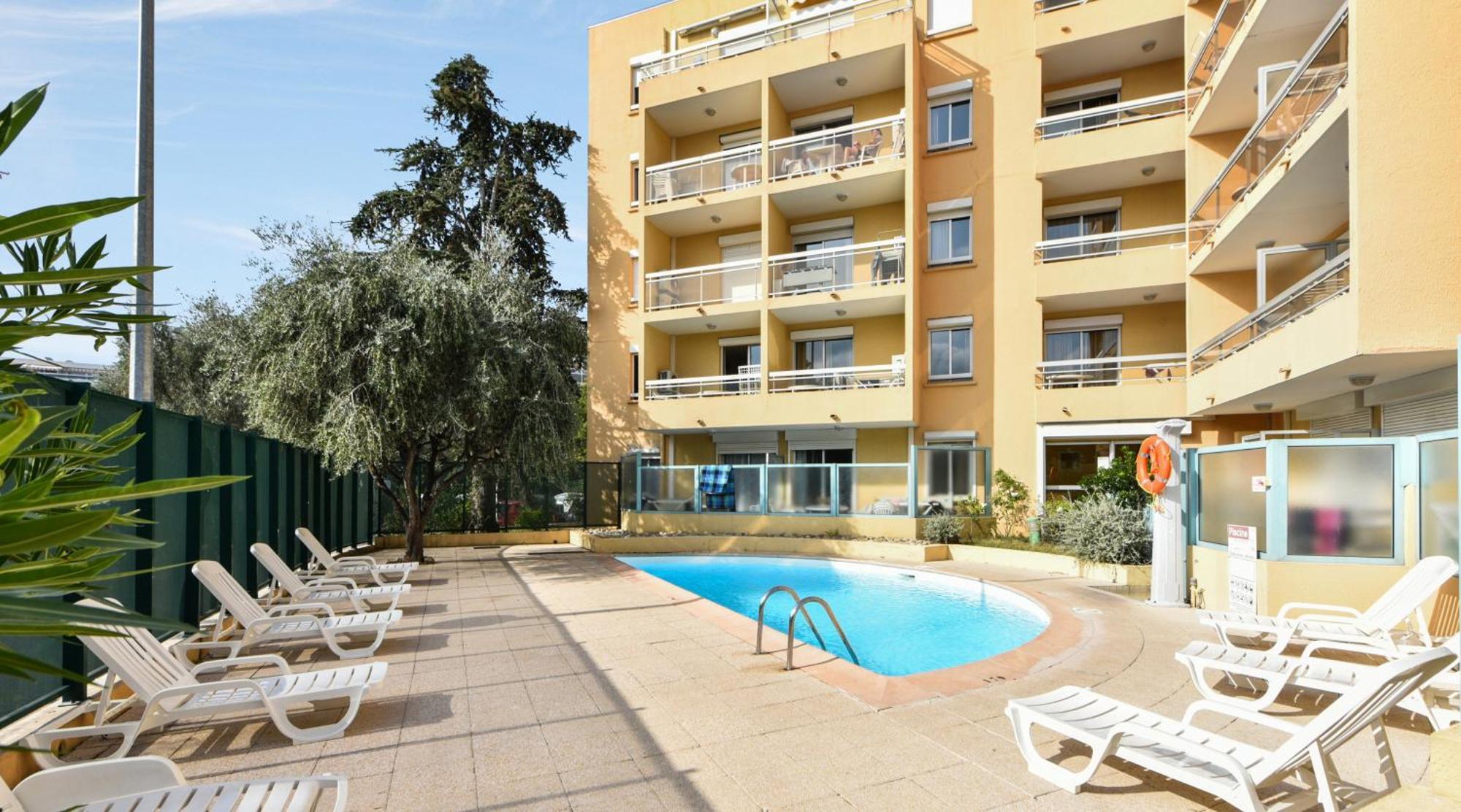 Residence Pierre & Vacances La Rostagne Juan-les-Pins Exterior foto