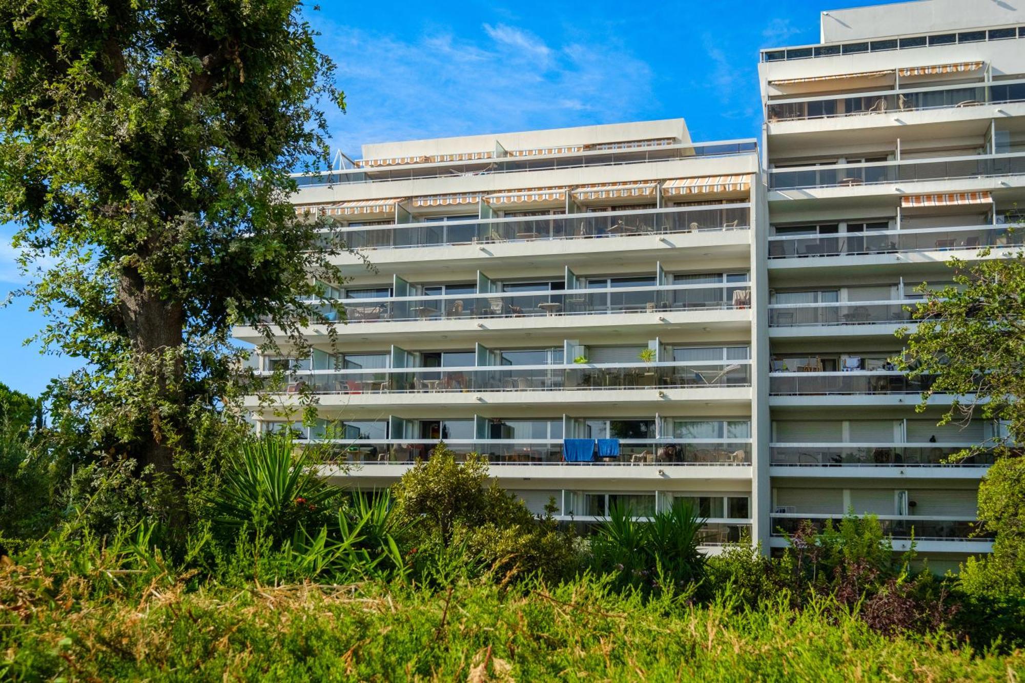 Residence Pierre & Vacances La Rostagne Juan-les-Pins Exterior foto