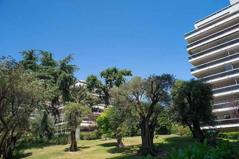 Residence Pierre & Vacances La Rostagne Juan-les-Pins Exterior foto