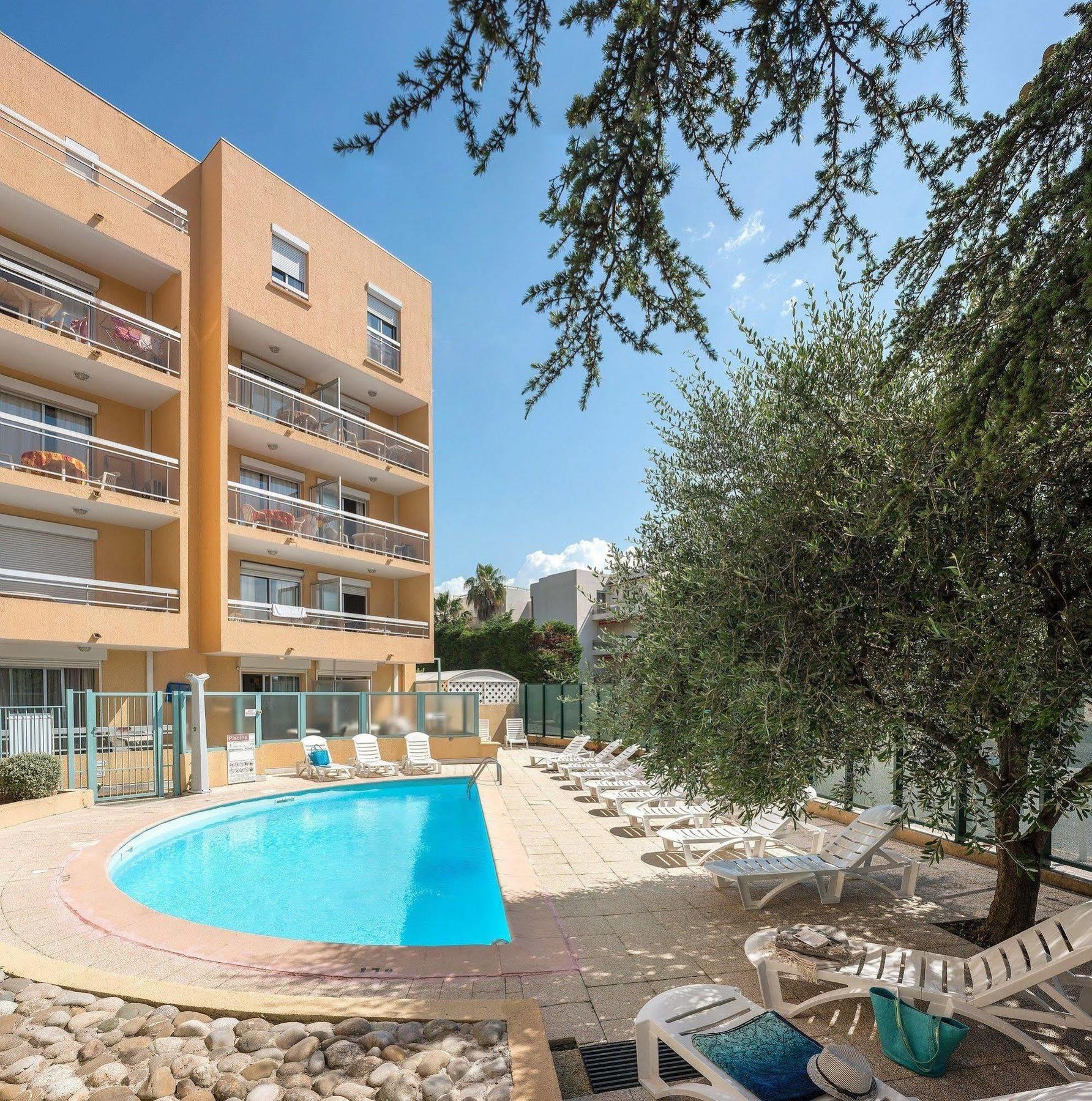 Residence Pierre & Vacances La Rostagne Juan-les-Pins Exterior foto